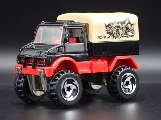 MERCEDES-BENZ UNIMOG UTILITY TRUCK BLACK 1:64 SCALE DIORAMA DIECAST MODEL CAR