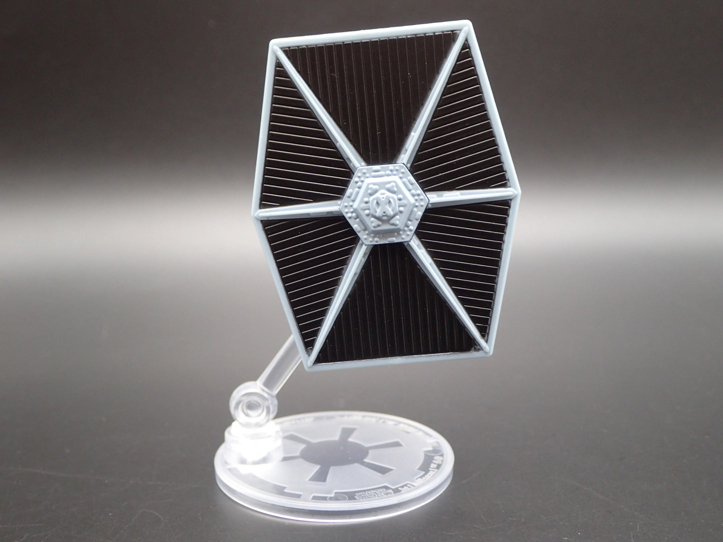 STAR WARS TIE FIGHTER SHIP w/ FLIGHT STAND 1/64 SCALE DIECAST MODEL SHIP