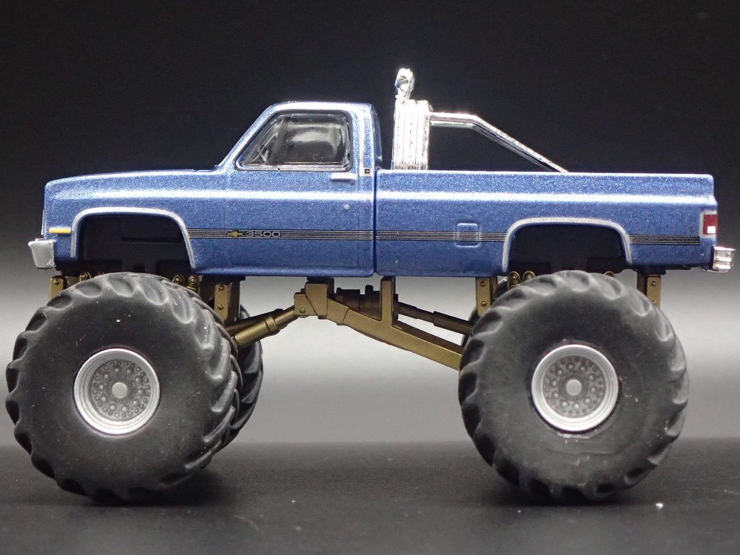 1977 77 CHEVROLET K10 MAIDEN AMERICA MONSTER TRUCK 1:64 SCALE DIECAST MODEL CAR