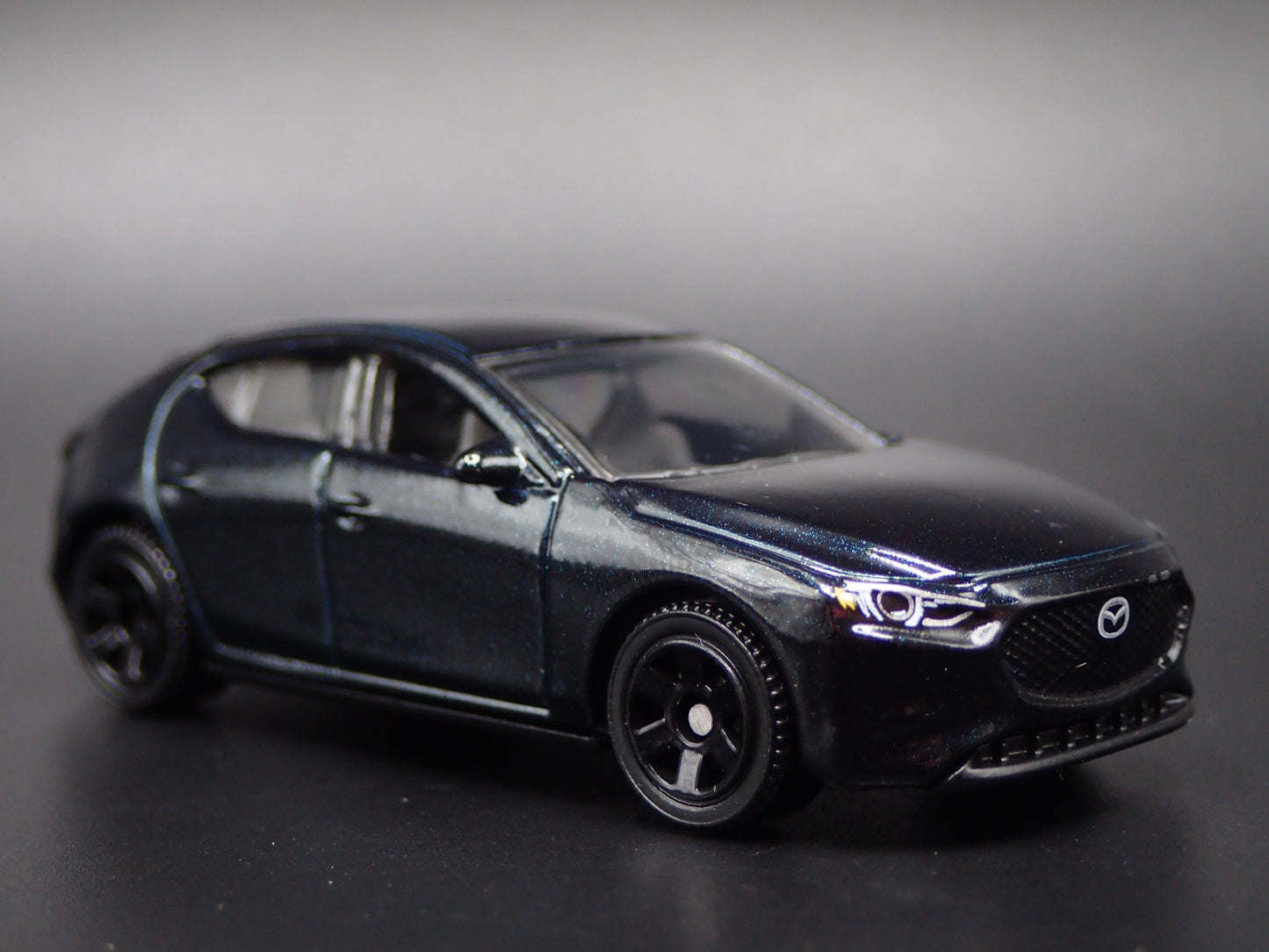 2019-2025 MAZDA 3 4 FOUR DOOR HATCHBACK 1:64 SCALE DIORAMA DIECAST MODEL CAR