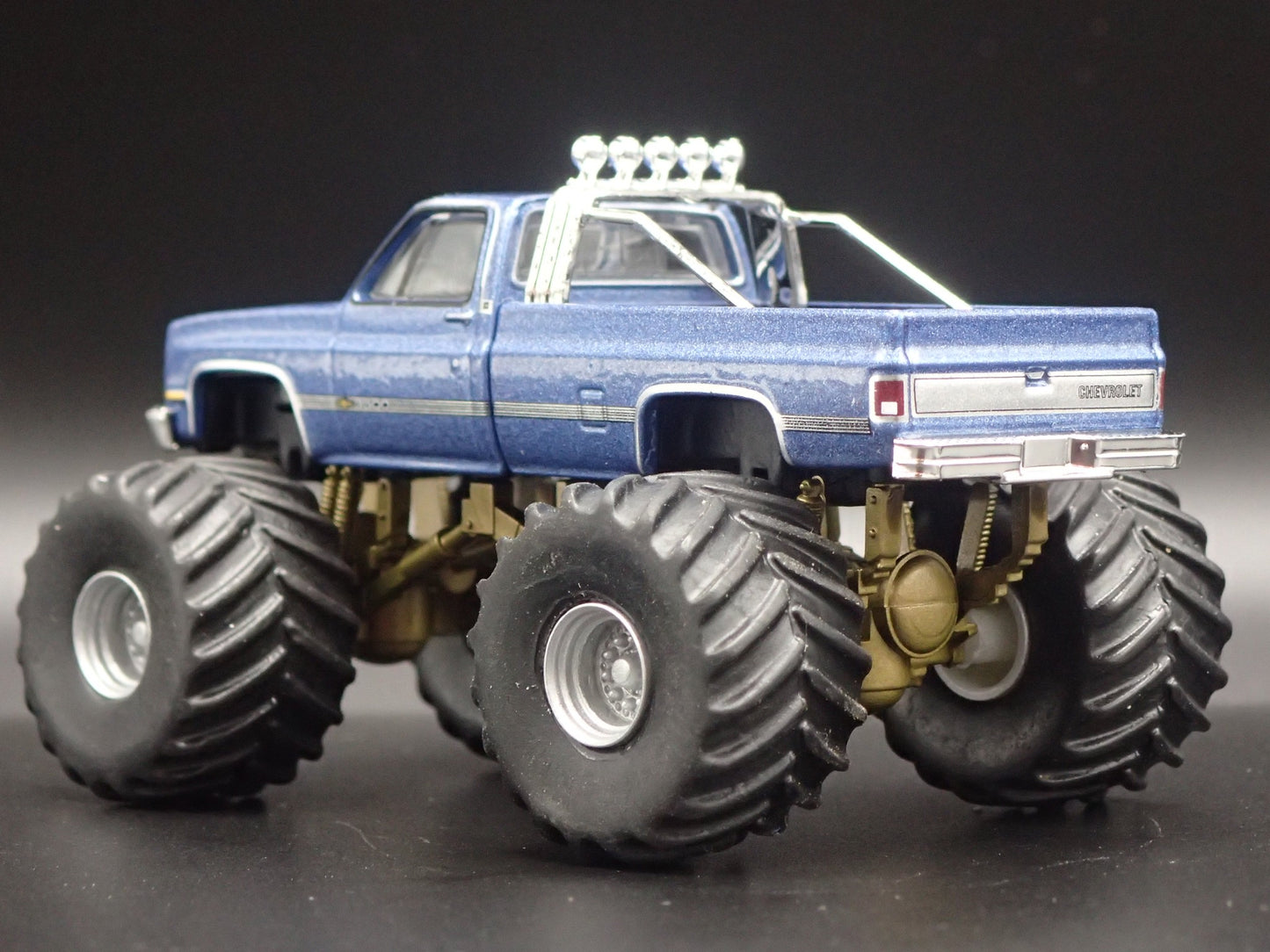 1977 77 CHEVROLET K10 MAIDEN AMERICA MONSTER TRUCK 1:64 SCALE DIECAST MODEL CAR