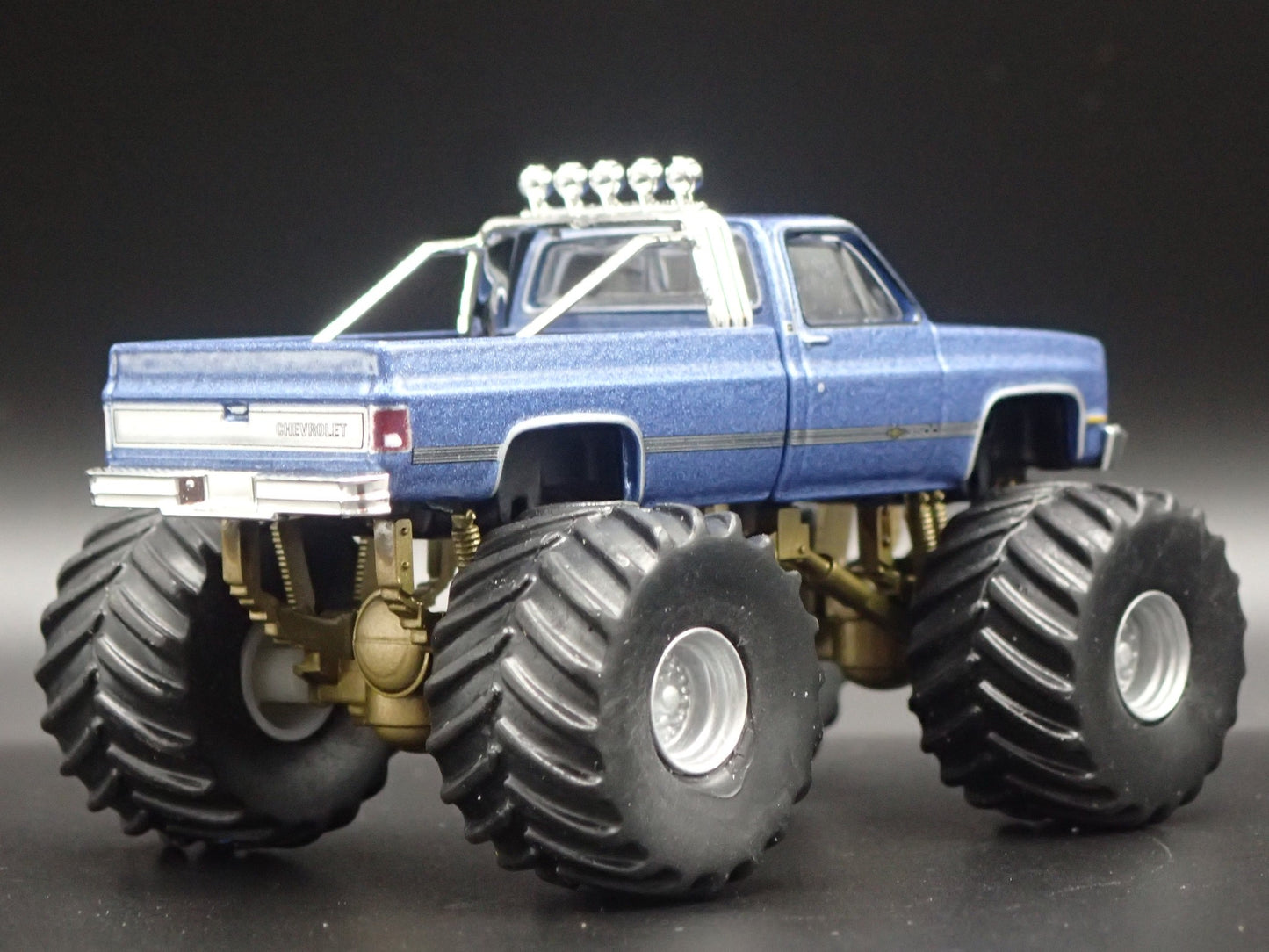 1977 77 CHEVROLET K10 MAIDEN AMERICA MONSTER TRUCK 1:64 SCALE DIECAST MODEL CAR