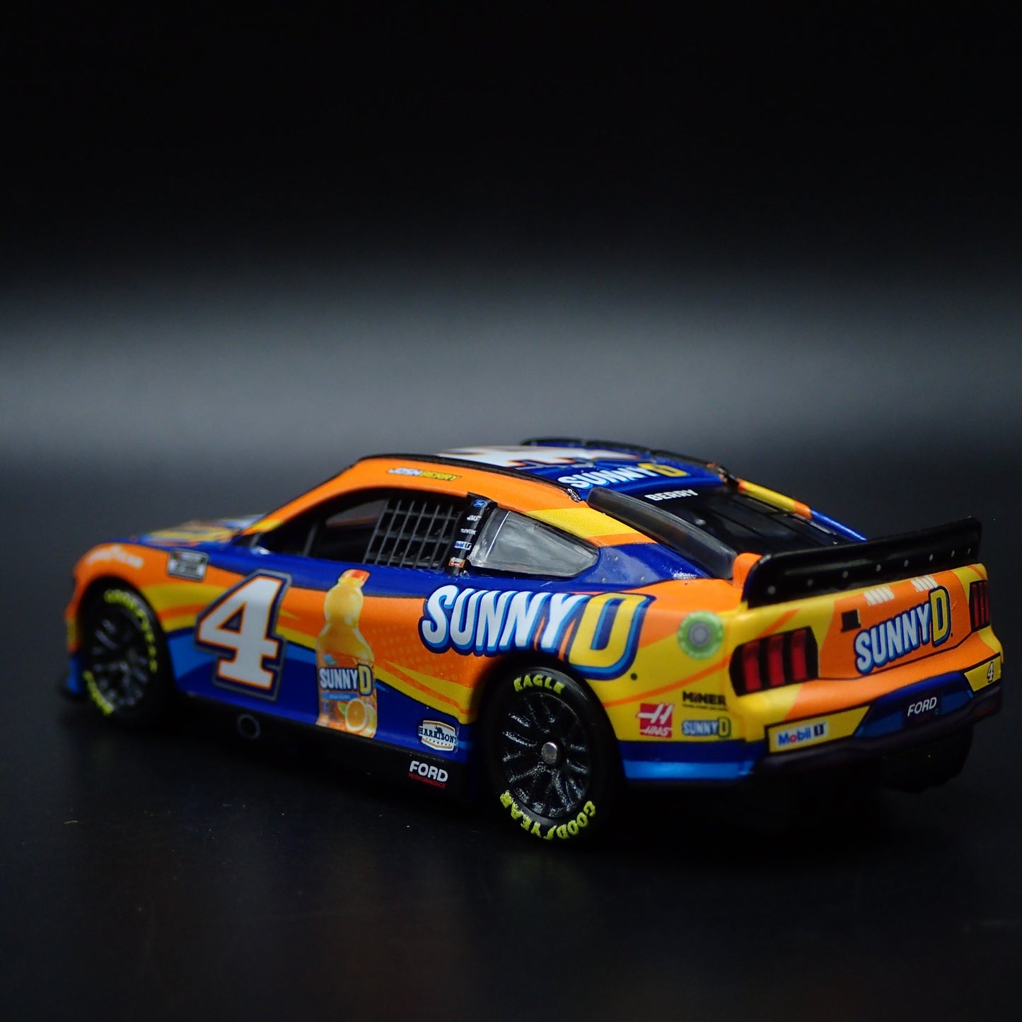 2024 24 FORD MUSTANG #4 JOSH BERRY SUNNY D NASCAR 1:64 SCALE DIECAST MODEL CAR