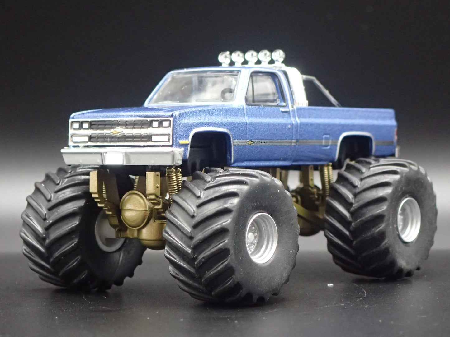 1977 77 CHEVROLET K10 MAIDEN AMERICA MONSTER TRUCK 1:64 SCALE DIECAST MODEL CAR