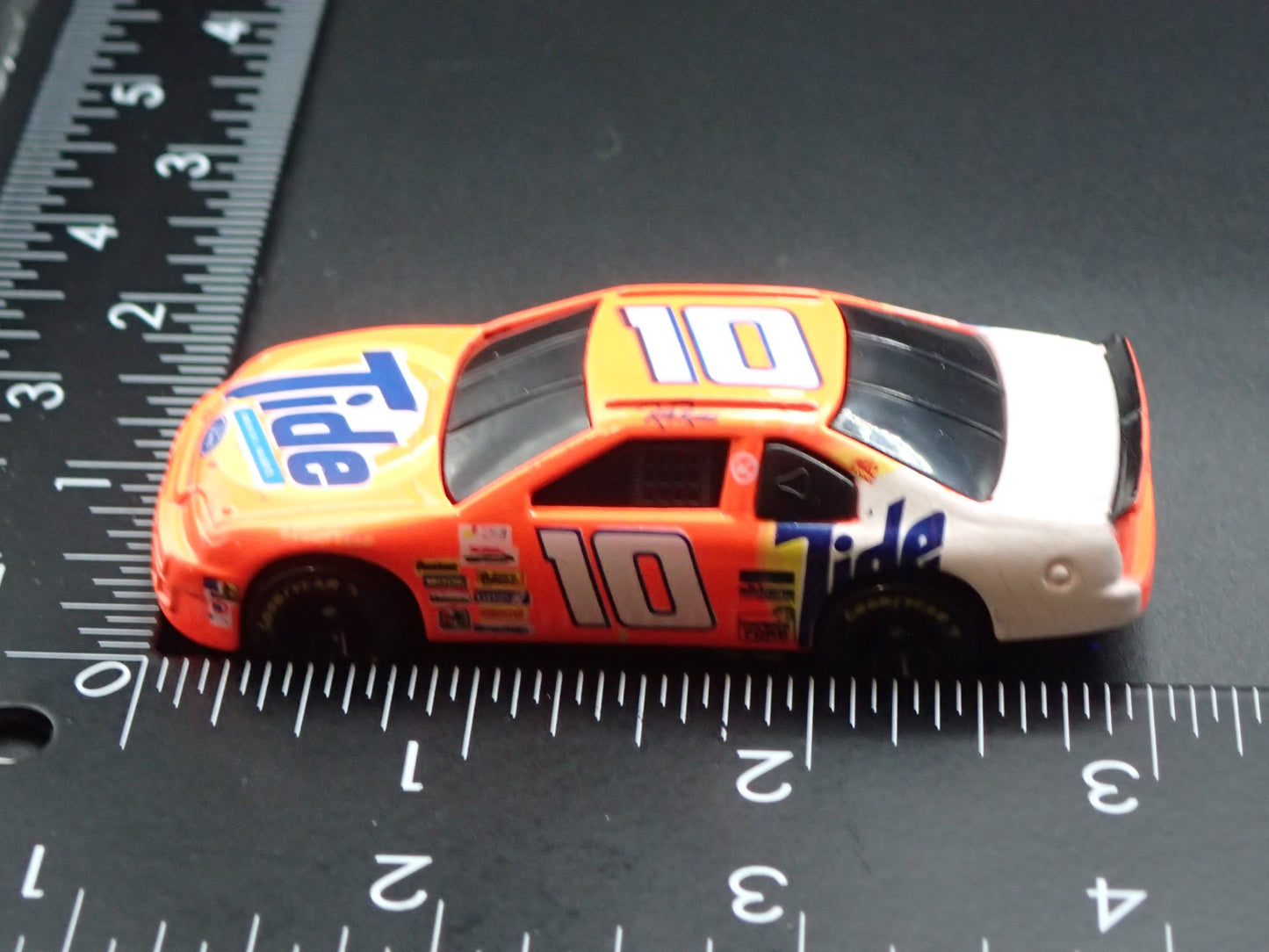 1995 95 FORD THUNDERBIRD 10 RICKY RUDD TIDE NASCAR 1:64 SCALE DIECAST MODEL CAR