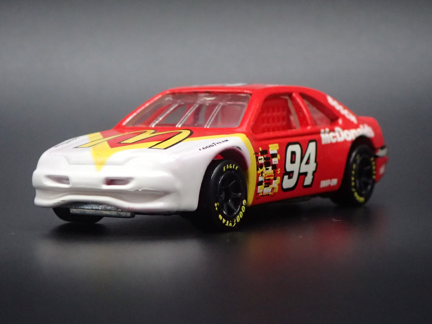 1997 97 FORD THUNDERBIRD 94 BILL ELLIOTT MCDONALDS NASCAR 1:64 DIECAST MODEL CAR
