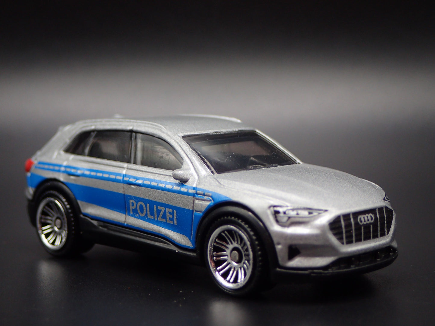 2018-2025 AUDI Q8 E TRON ETRON POLICE POLIZEI 1:64 SCALE DIECAST MODEL CAR