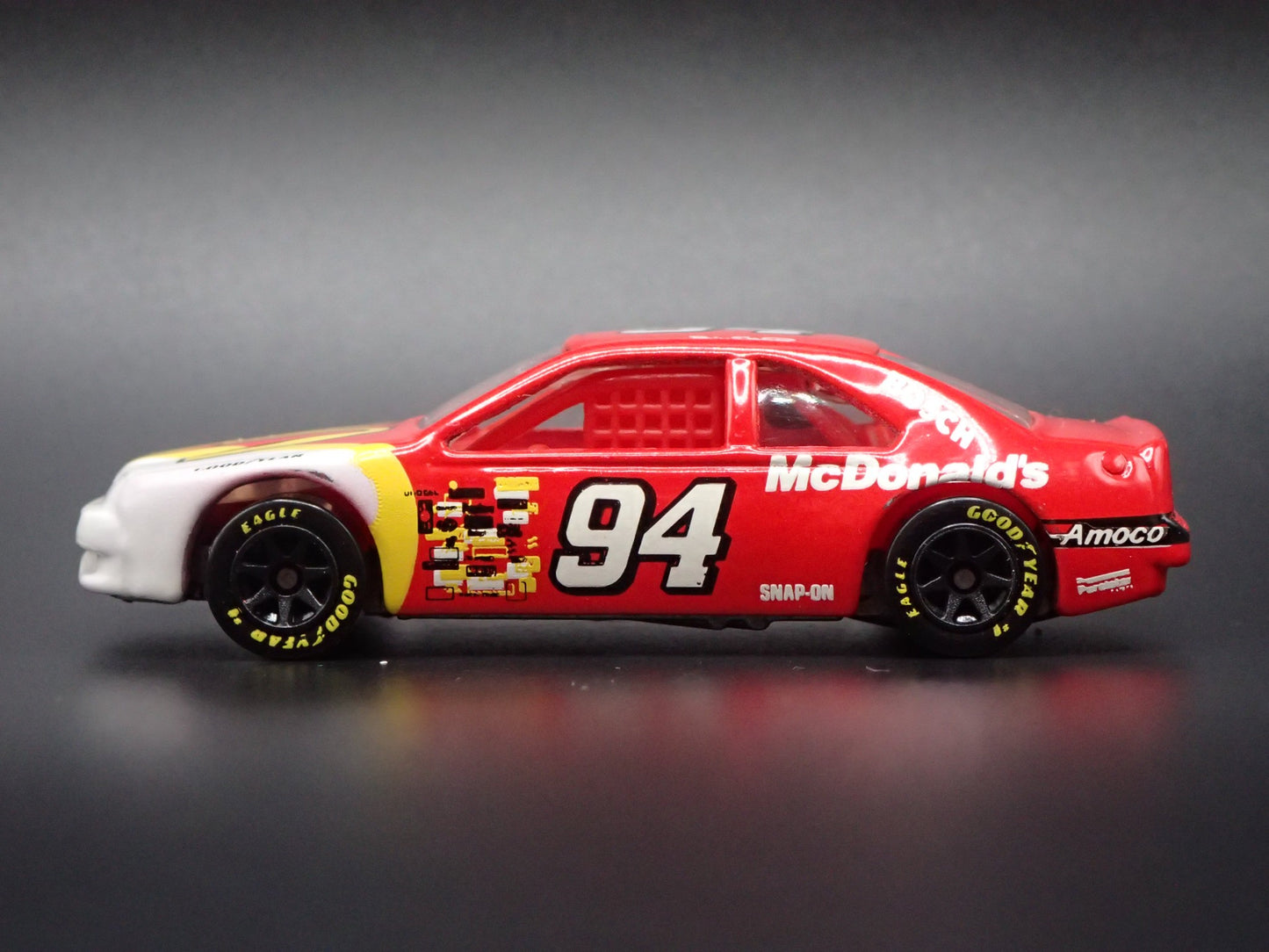 1997 97 FORD THUNDERBIRD 94 BILL ELLIOTT MCDONALDS NASCAR 1:64 DIECAST MODEL CAR
