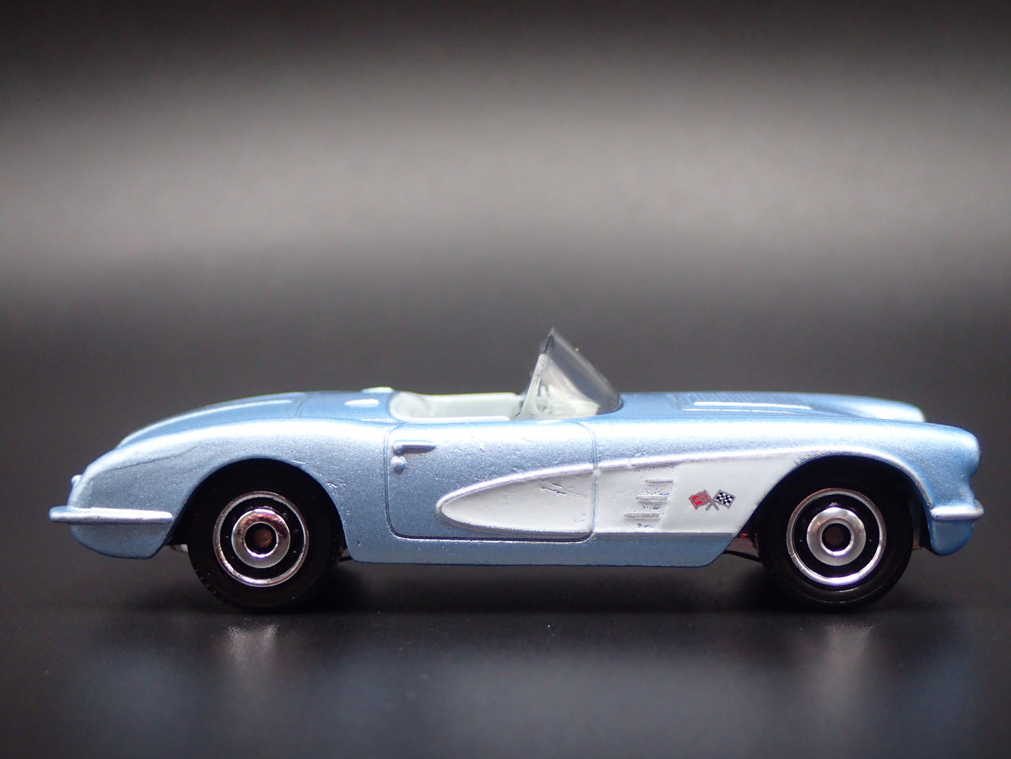 1958 58 CHEVY CHEVROLET CORVETTE CONVERTIBLE BLUE 1:64 SCALE DIECAST MODEL CAR