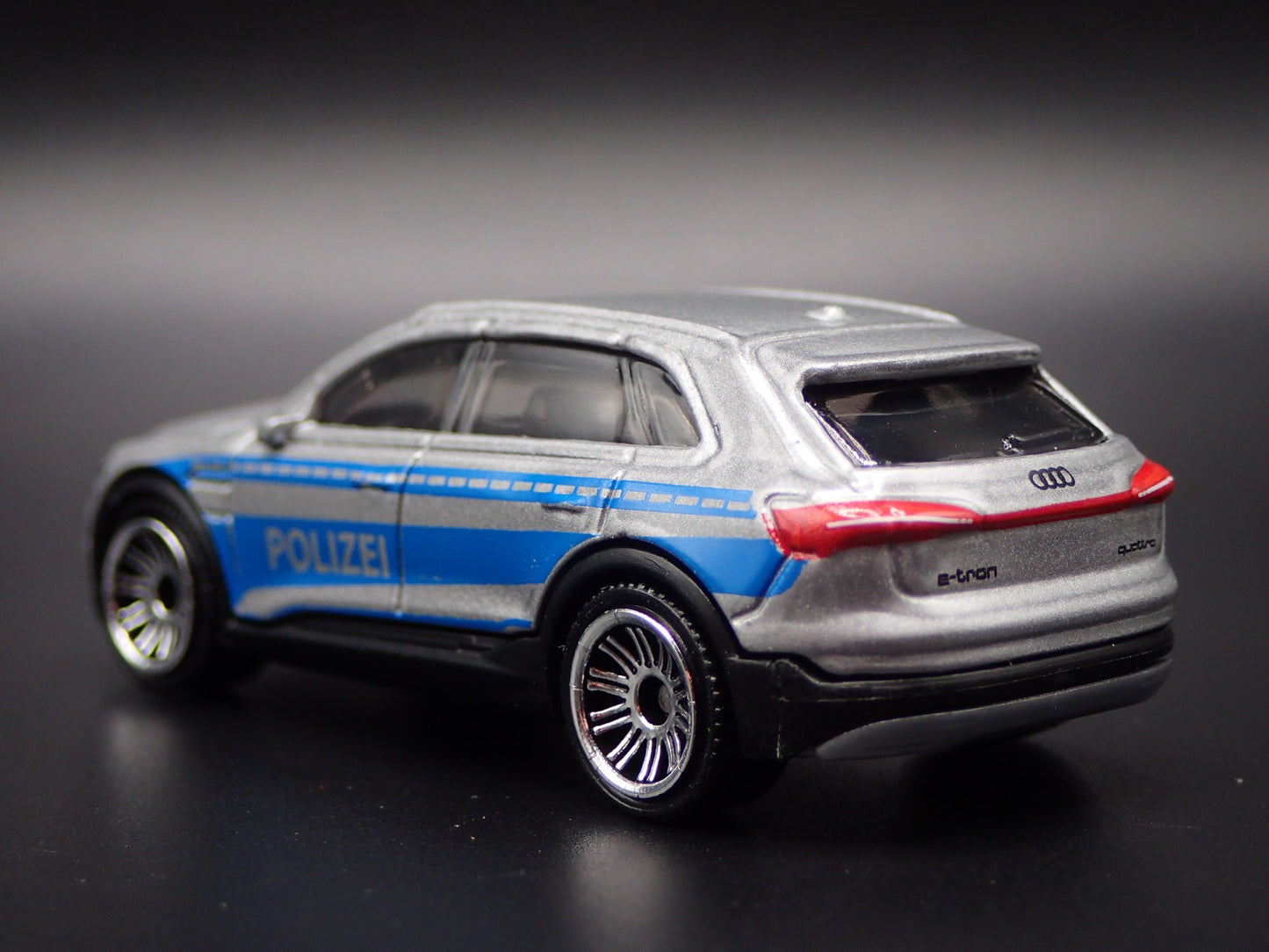 2018-2025 AUDI Q8 E TRON ETRON POLICE POLIZEI 1:64 SCALE DIECAST MODEL CAR