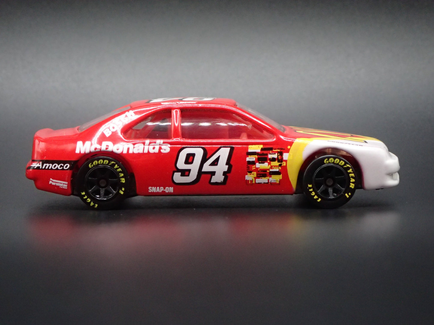 1997 97 FORD THUNDERBIRD 94 BILL ELLIOTT MCDONALDS NASCAR 1:64 DIECAST MODEL CAR