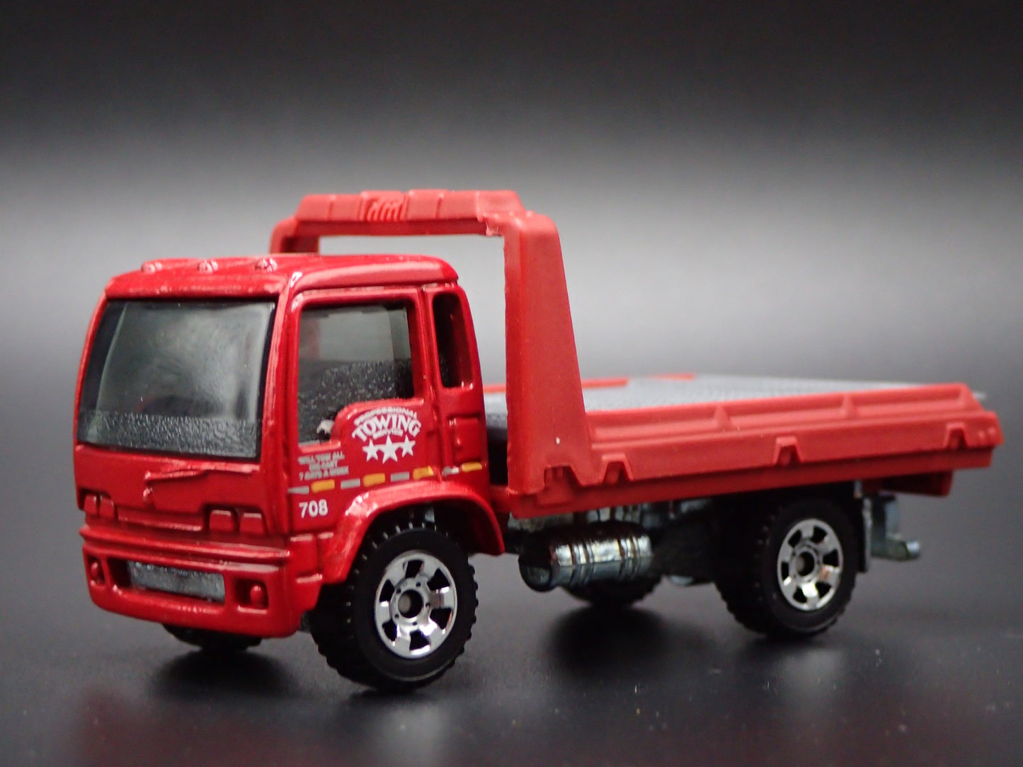 MODERN TOWING COMPANY FLATBED TRUCK RED 1/64 SCALE COLLECTIBLE DIECAST MODEL