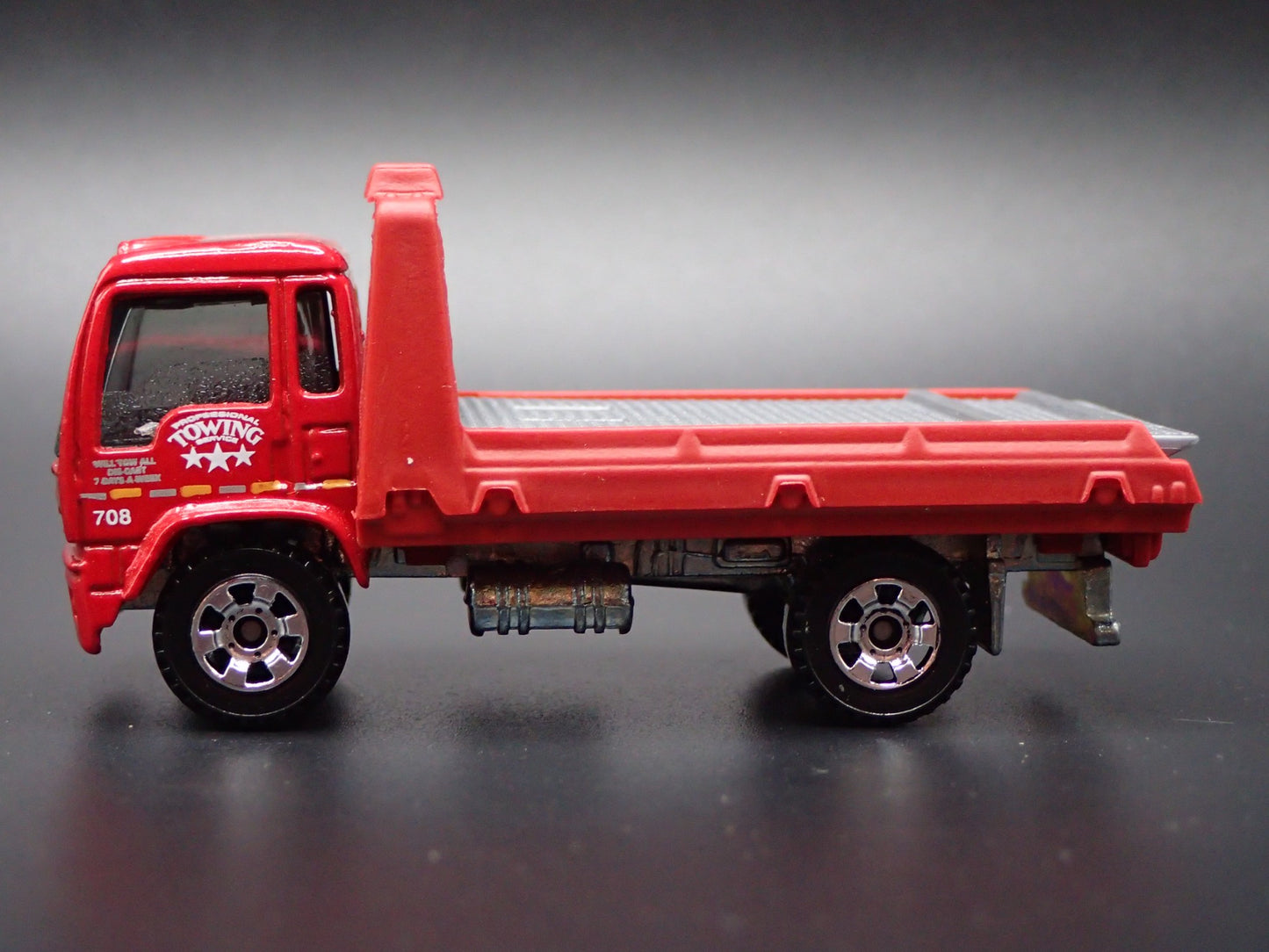 MODERN TOWING COMPANY FLATBED TRUCK RED 1/64 SCALE COLLECTIBLE DIECAST MODEL