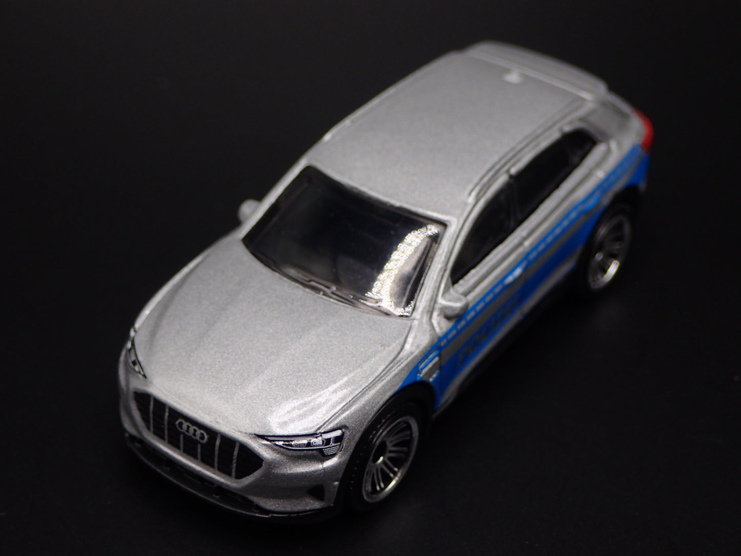2018-2025 AUDI Q8 E TRON ETRON POLICE POLIZEI 1:64 SCALE DIECAST MODEL CAR