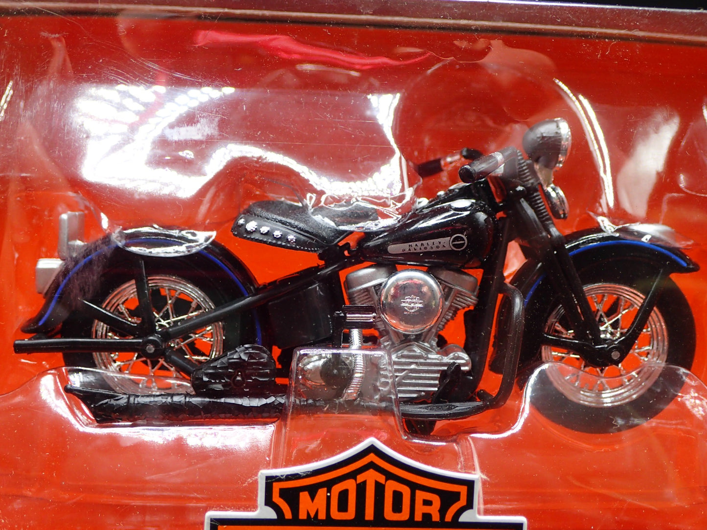 1948 48 FL PANHEAD HARLEY DAVIDSON MOTORCYCLE H-D 1:18 DIECAST MODEL SERIES 8