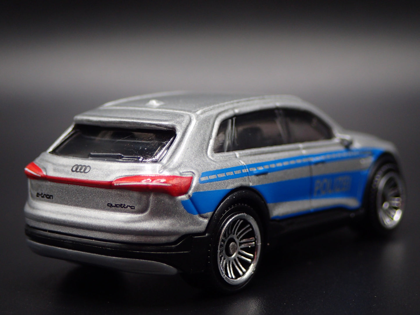 2018-2025 AUDI Q8 E TRON ETRON POLICE POLIZEI 1:64 SCALE DIECAST MODEL CAR