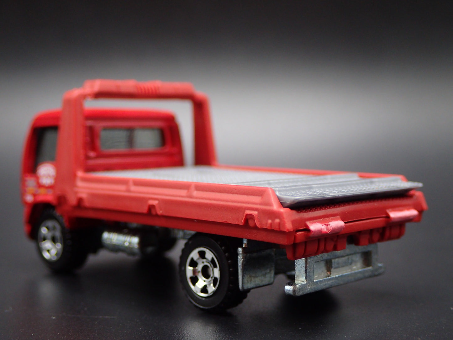 MODERN TOWING COMPANY FLATBED TRUCK RED 1/64 SCALE COLLECTIBLE DIECAST MODEL
