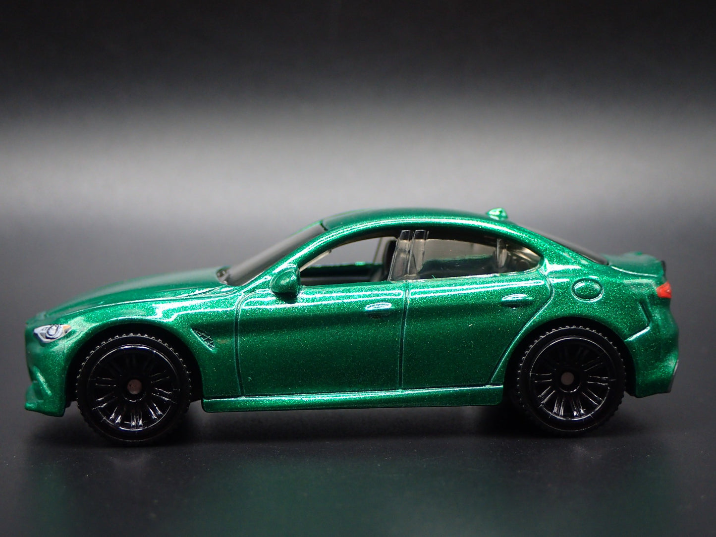 2016-2025 ALFA ROMEO GIULIA GREEN 1:64 SCALE COLLECTIBLE DIECAST MODEL CAR