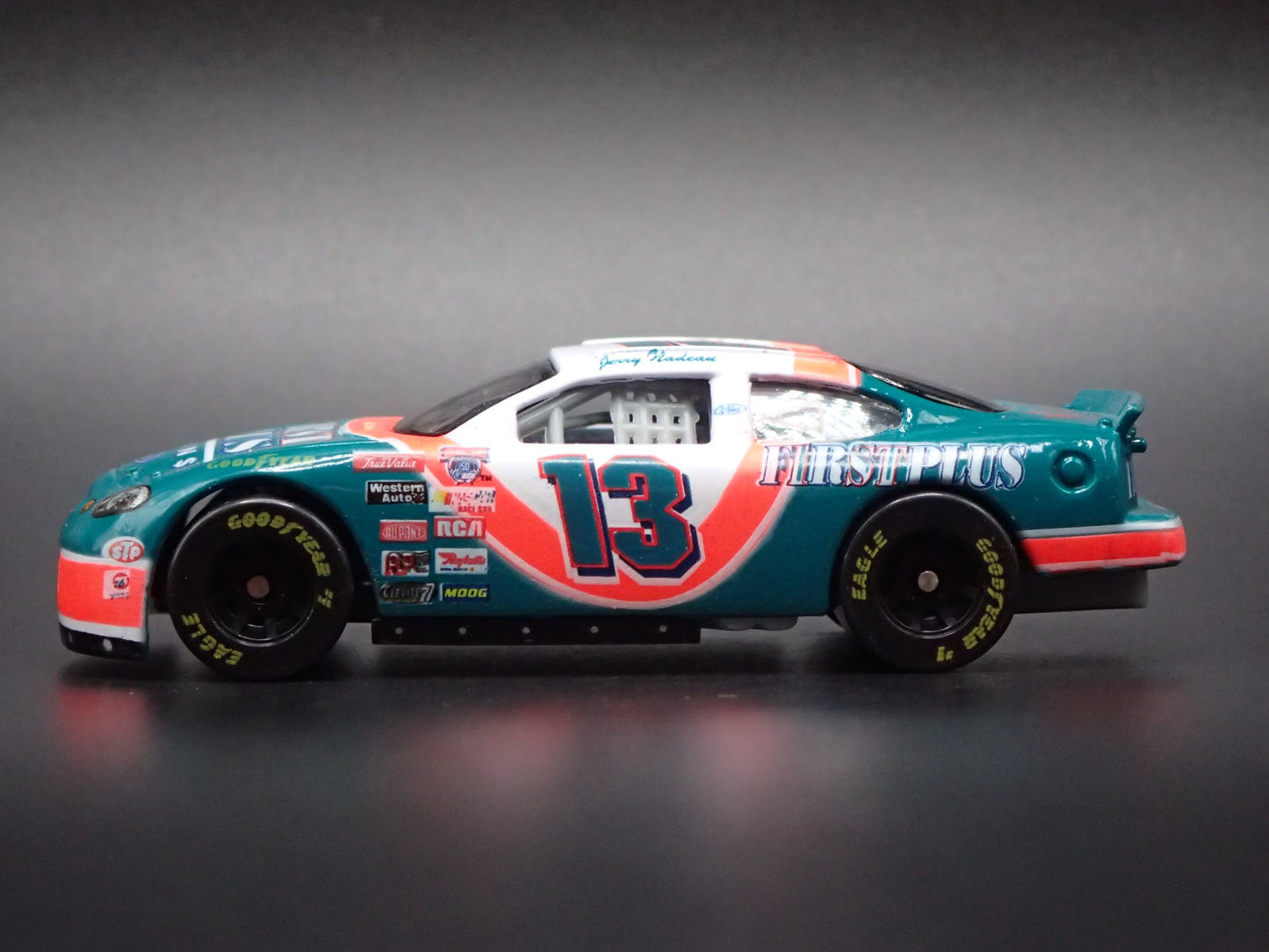 1998 98 FORD TAURUS 13 JERRY NADEAU NASCAR 1/64 SCALE DIECAST MODEL CAR