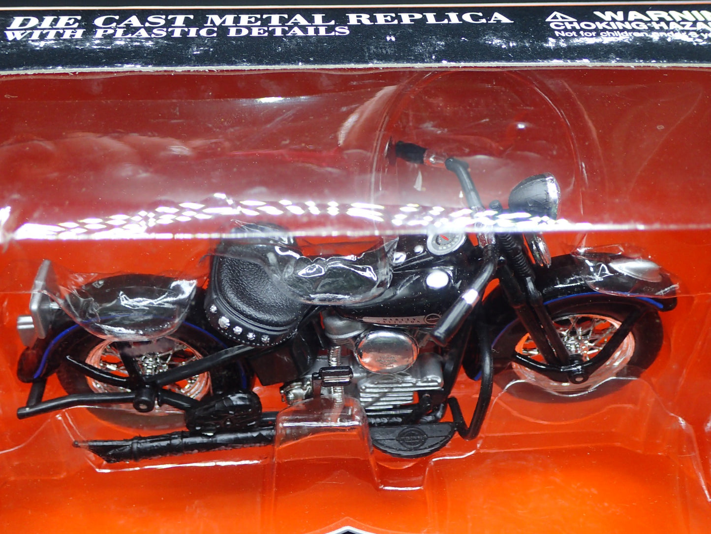 1948 48 FL PANHEAD HARLEY DAVIDSON MOTORCYCLE H-D 1:18 DIECAST MODEL SERIES 8
