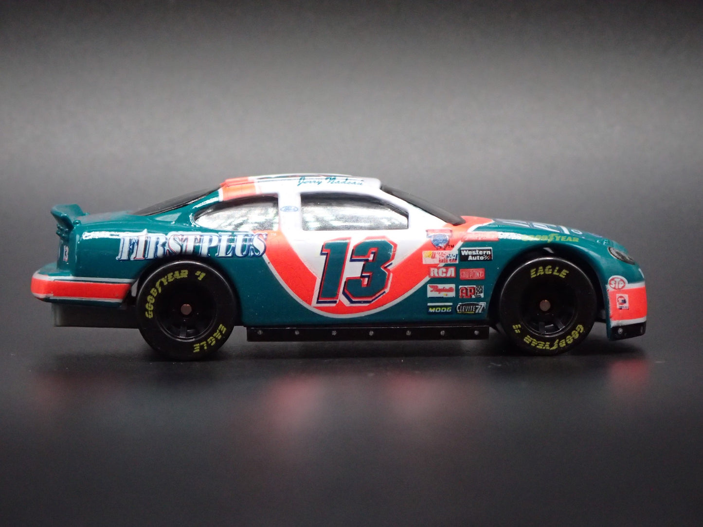 1998 98 FORD TAURUS 13 JERRY NADEAU NASCAR 1/64 SCALE DIECAST MODEL CAR