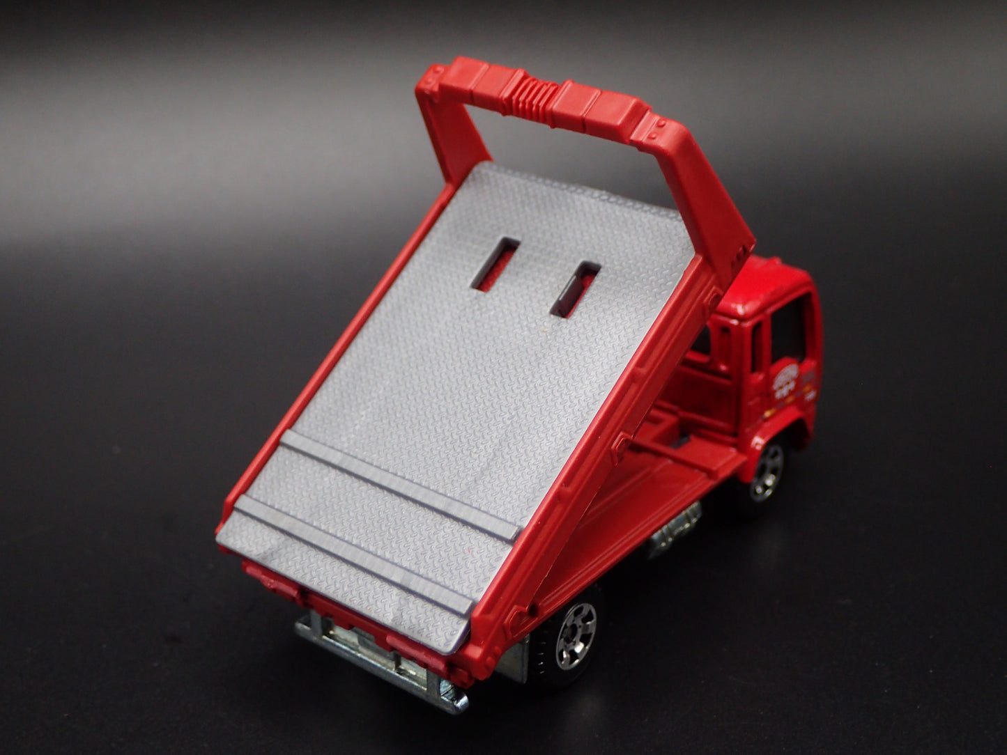 MODERN TOWING COMPANY FLATBED TRUCK RED 1/64 SCALE COLLECTIBLE DIECAST MODEL