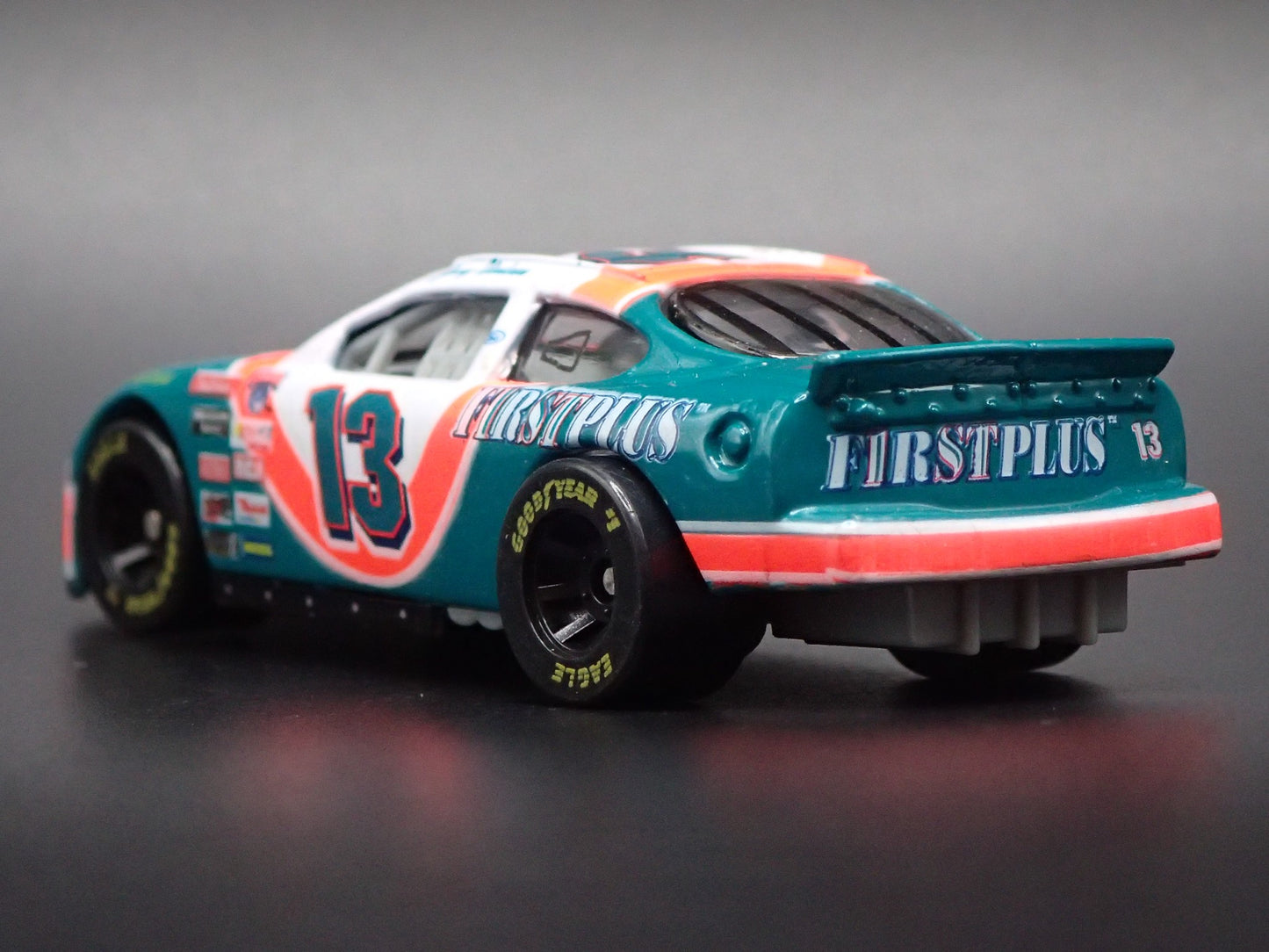 1998 98 FORD TAURUS 13 JERRY NADEAU NASCAR 1/64 SCALE DIECAST MODEL CAR