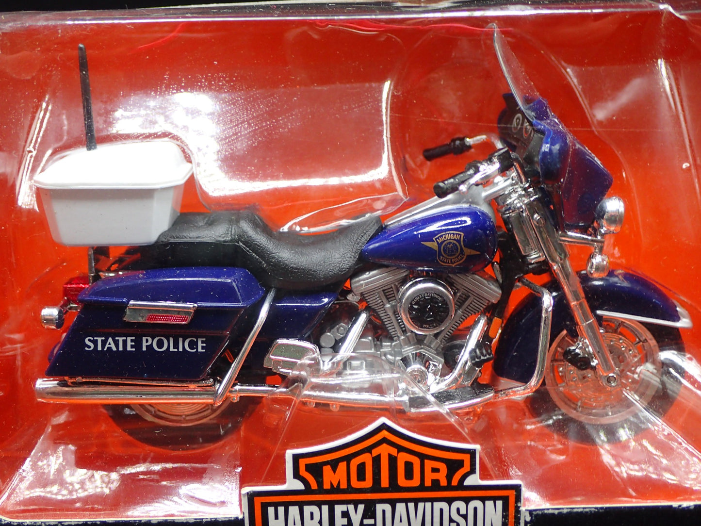 MICHIGAN STATE TROOPER HARLEY DAVIDSON MAISTO 1/18 MOTORCYCLE MODEL SERIES 8