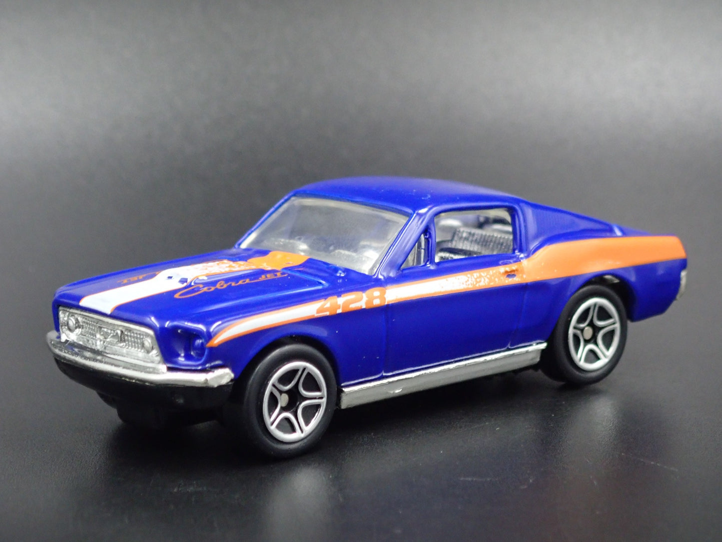 1968 68 FORD MUSTANG COBRA JET FASTBACK 1:64 SCALE COLLECTIBLE DIECAST MODEL CAR