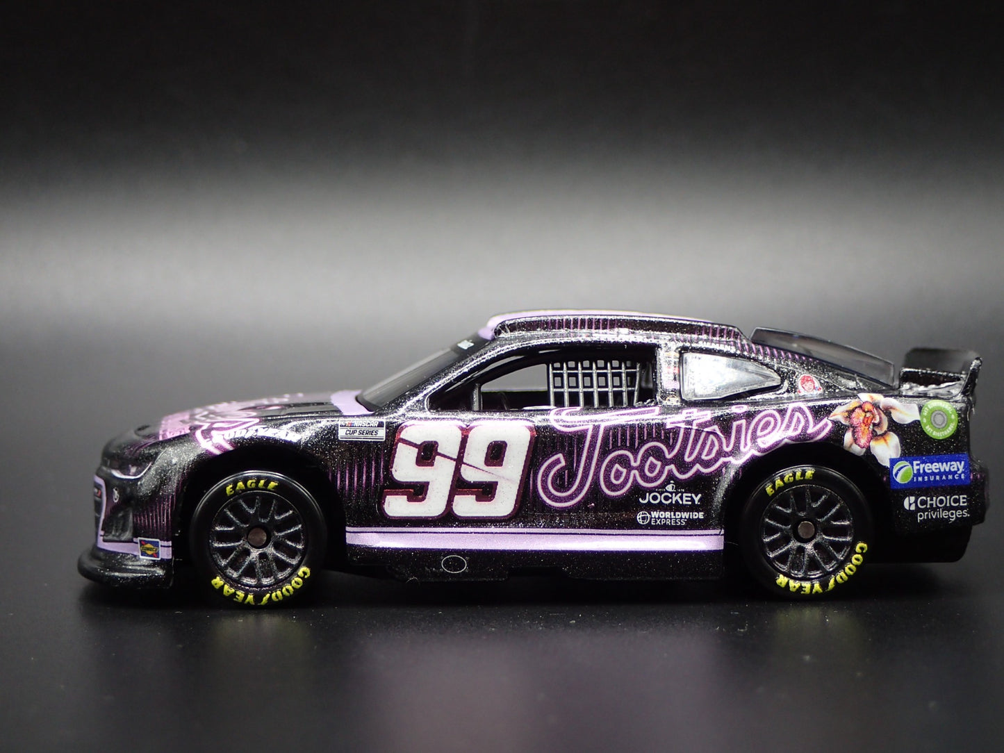 2024 24 CHEVY CAMARO ZL1 99 DANIEL SUAREZ TOOTSIES NASCAR 1:64 DIECAST MODEL CAR