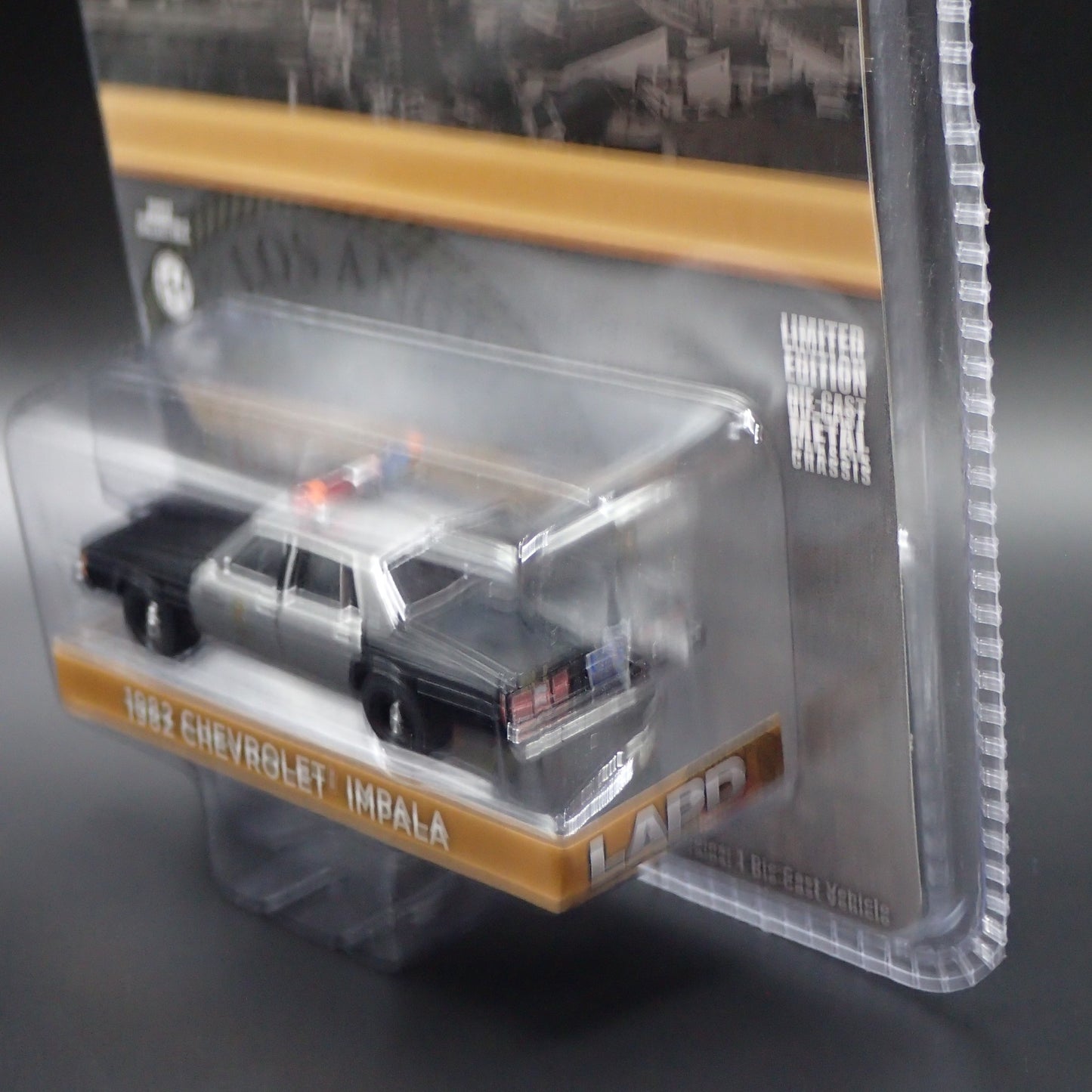 2024 GREENLIGHT RAW GREEN MACHINE CHASE 1982 CHEVROLET IMPALA LAPD HOBBY EXCL