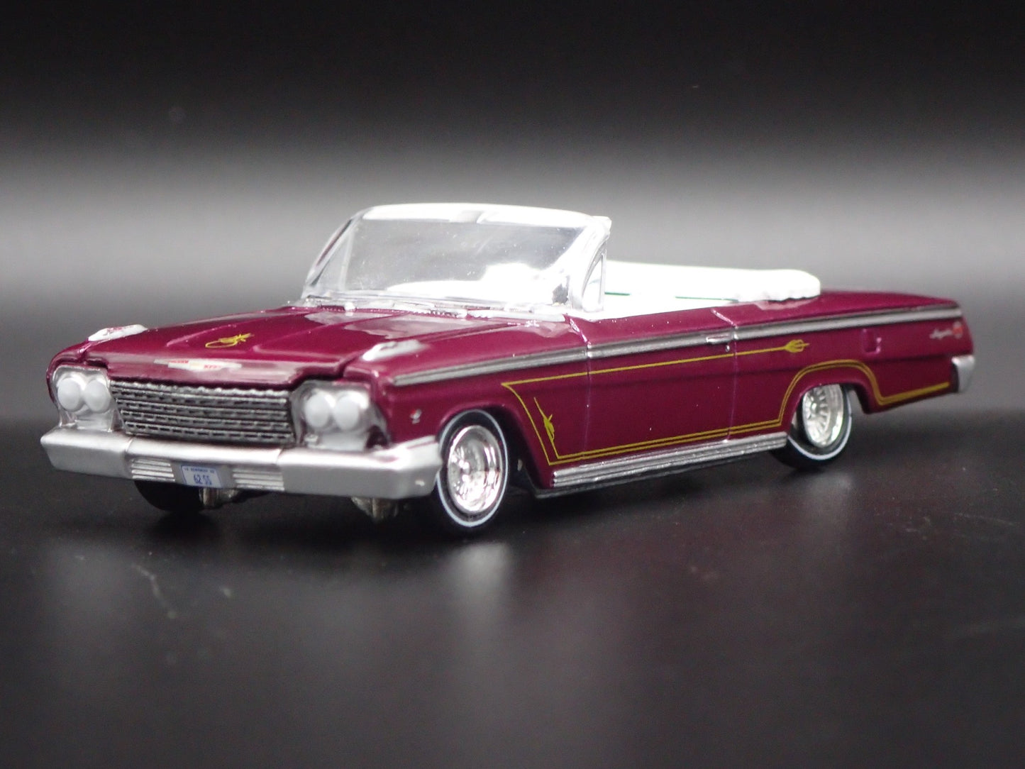 1962 CHEVY CHEVROLET IMPALA SS CONVERTIBLE LOWRIDER 1:64 SCALE DIECAST MODEL CAR