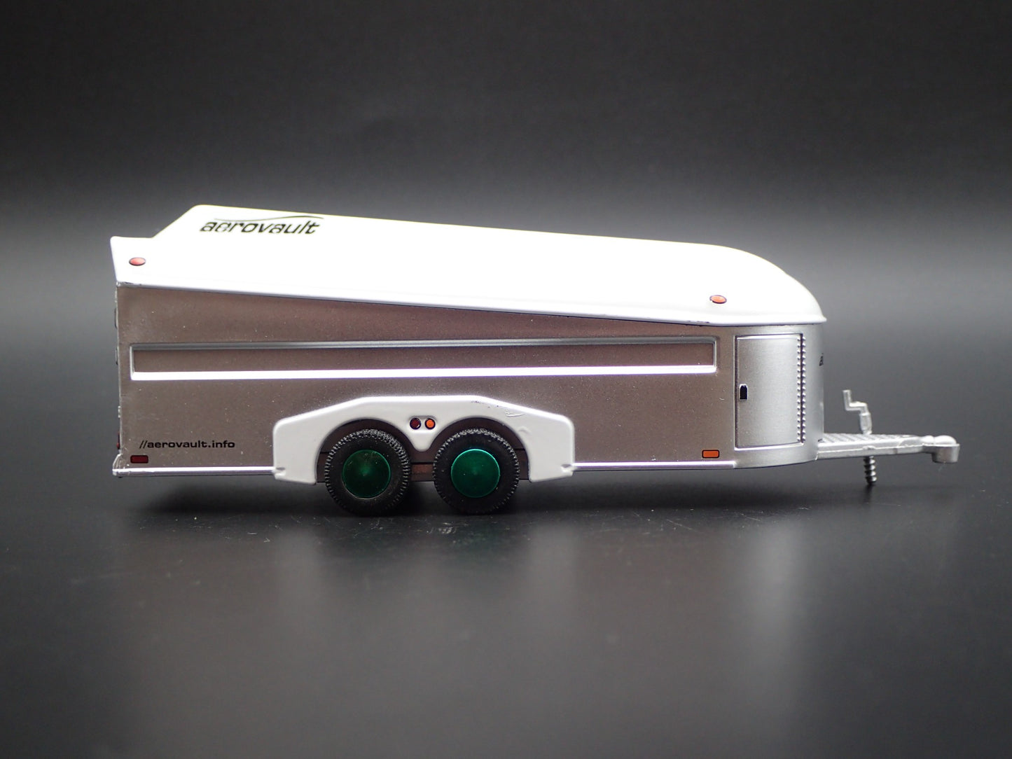 AEROVAULT MKII TRAILER GREEN MACHINE CHASE 1/64 SCALE DIORAMA DIECAST MODEL CAR