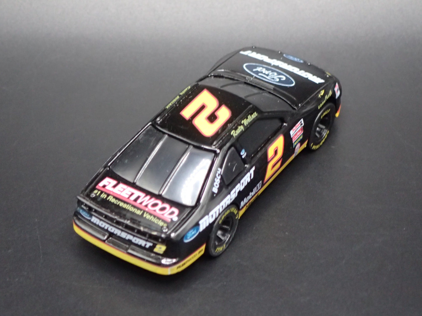 1995 95 FORD THUNDERBIRD 2 RUSTY WALLACE NASCAR 1:64 SCALE DIECAST MODEL CAR