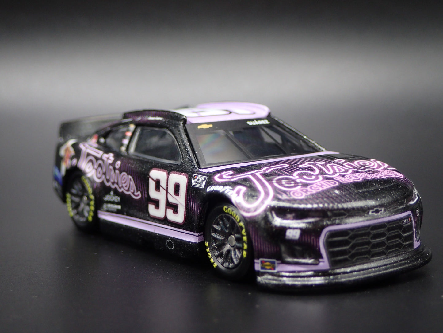 2024 24 CHEVY CAMARO ZL1 99 DANIEL SUAREZ TOOTSIES NASCAR 1:64 DIECAST MODEL CAR