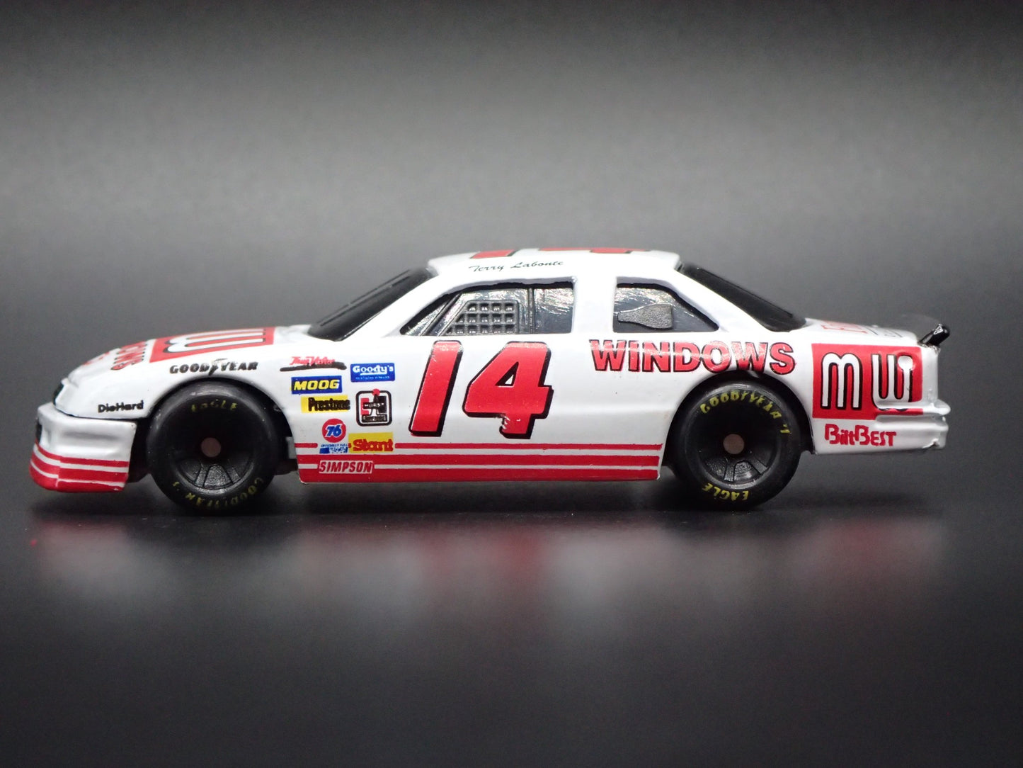 1995 CHEVROLET MONTE CARLO 14 TERRY LABONTE NASCAR 1:64 SCALE DIECAST MODEL CAR