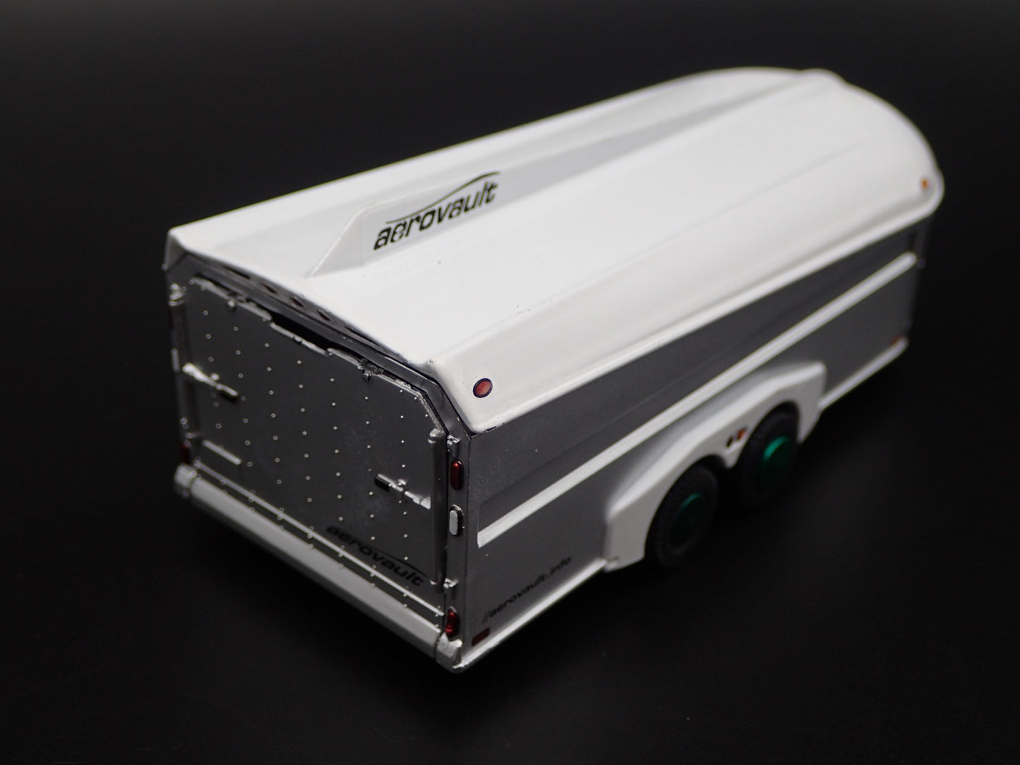 AEROVAULT MKII TRAILER GREEN MACHINE CHASE 1/64 SCALE DIORAMA DIECAST MODEL CAR