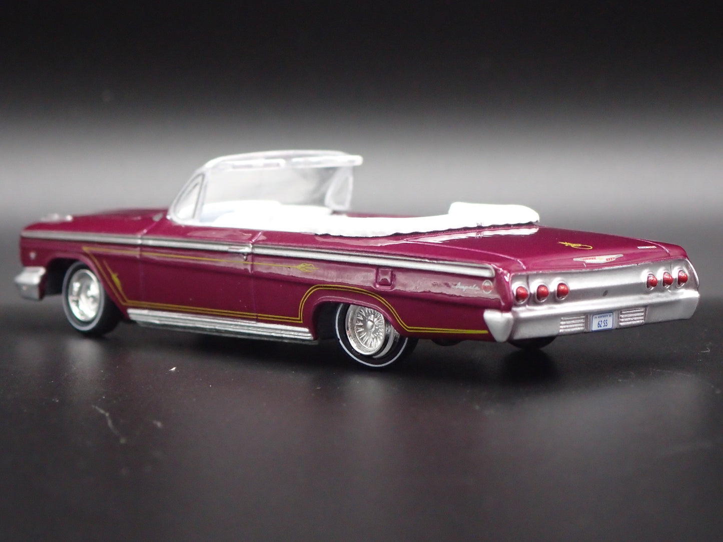 1962 CHEVY CHEVROLET IMPALA SS CONVERTIBLE LOWRIDER 1:64 SCALE DIECAST MODEL CAR