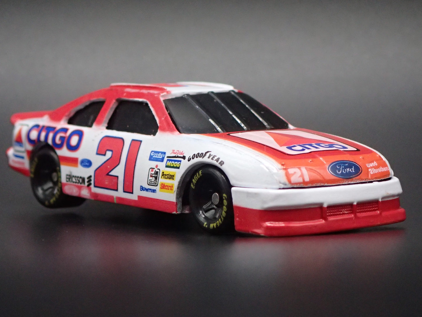 1993 93 FORD THUNDERBIRD 21 MORGAN SHEPHERD NASCAR 1/64 SCALE DIECAST MODEL CAR