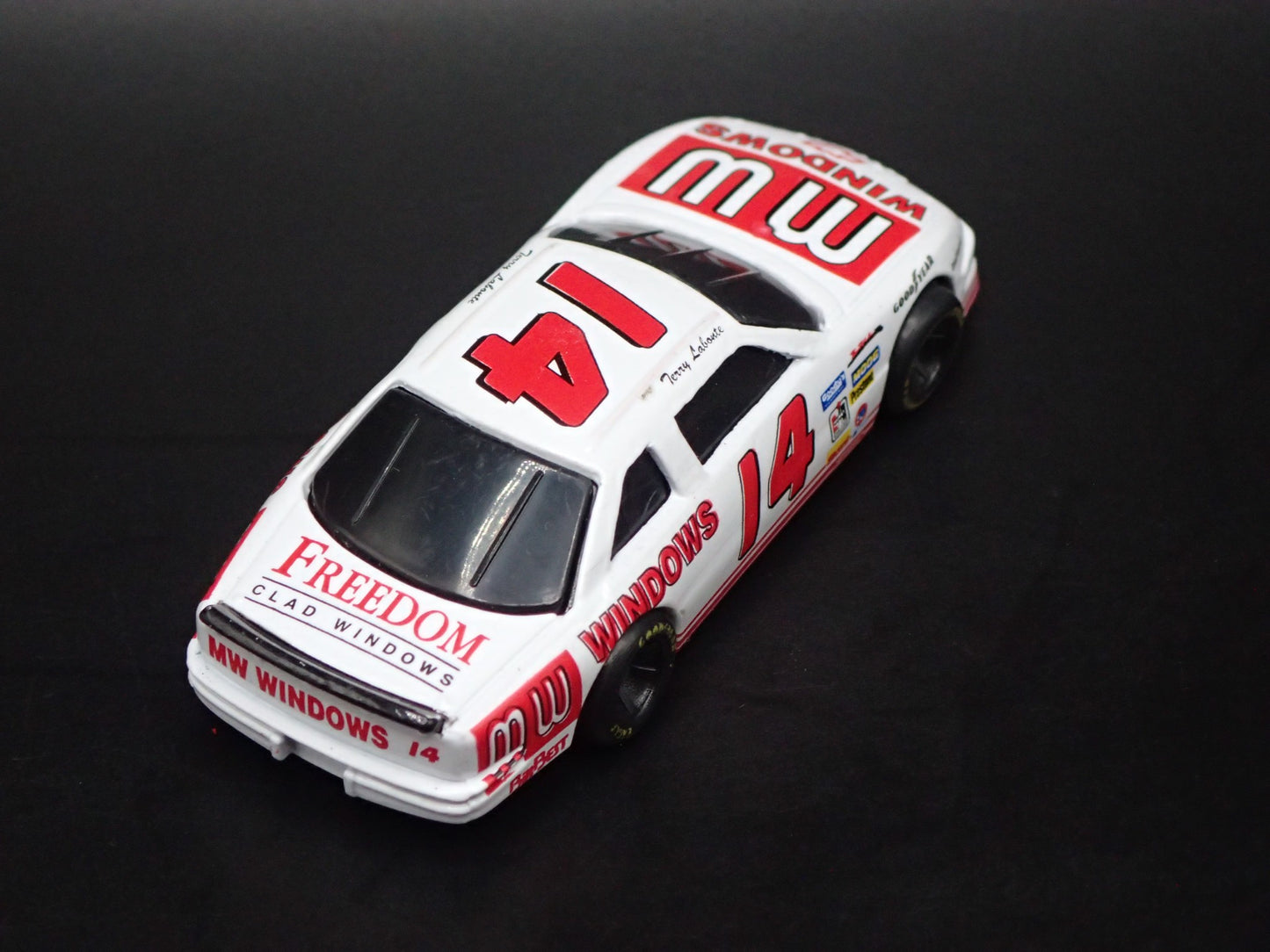 1995 CHEVROLET MONTE CARLO 14 TERRY LABONTE NASCAR 1:64 SCALE DIECAST MODEL CAR