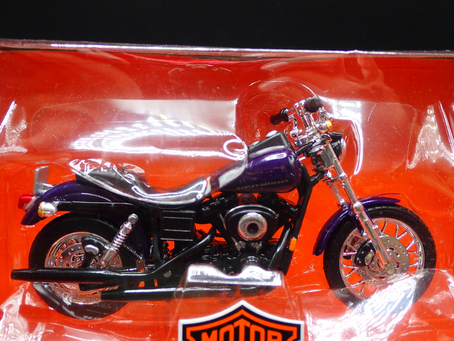 2000 00 FXDWG DYNA WIDE GLIDE HARLEY DAVIDSON MOTORCYCLE MAISTO SERIES 07 1/18