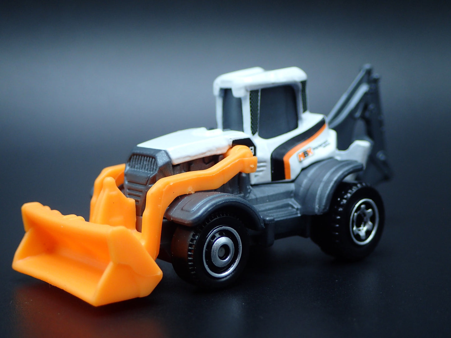 BACKHOE CONTRUCTION VEHICLE 1:64 MB SCALE COLLECTIBLE DIORAMA DIECAST MODEL CAR