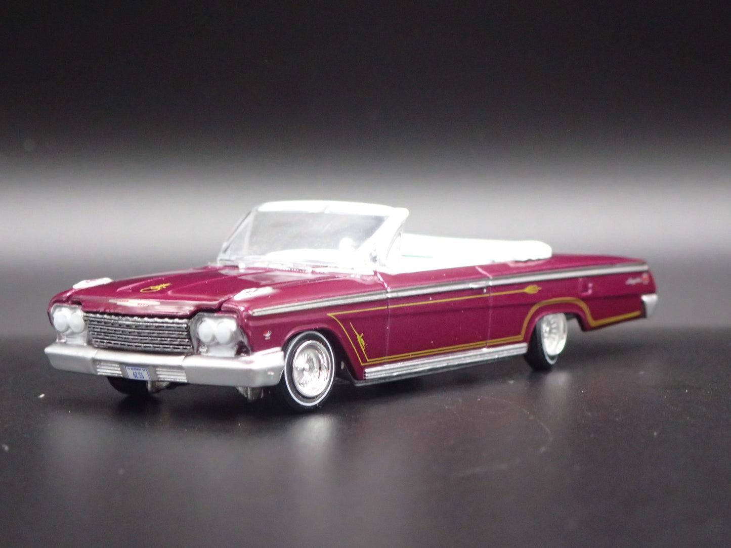 1962 CHEVY CHEVROLET IMPALA SS CONVERTIBLE LOWRIDER 1:64 SCALE DIECAST MODEL CAR
