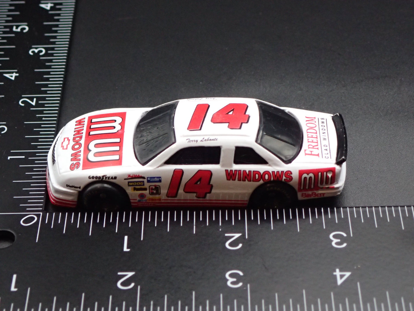 1995 CHEVROLET MONTE CARLO 14 TERRY LABONTE NASCAR 1:64 SCALE DIECAST MODEL CAR
