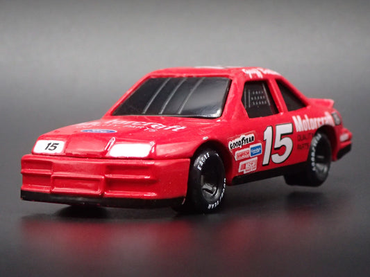 1991 91 FORD THUNDERBIRD 15 GEOFF BODINE NASCAR 1:64 SCALE DIECAST MODEL CAR
