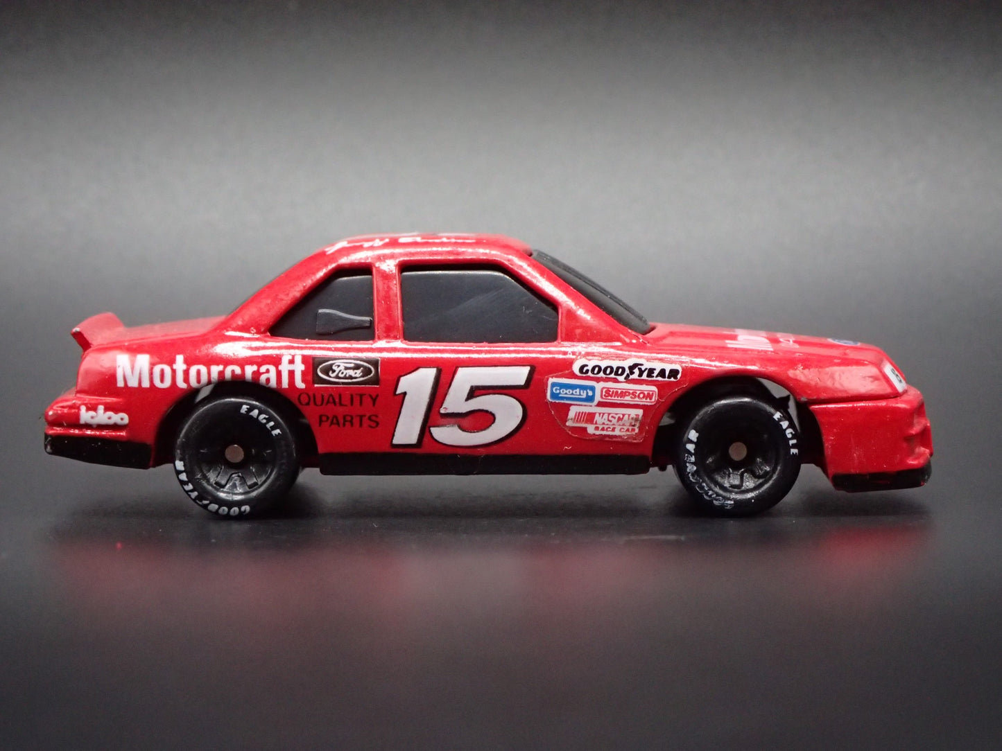1991 91 FORD THUNDERBIRD 15 GEOFF BODINE NASCAR 1:64 SCALE DIECAST MODEL CAR