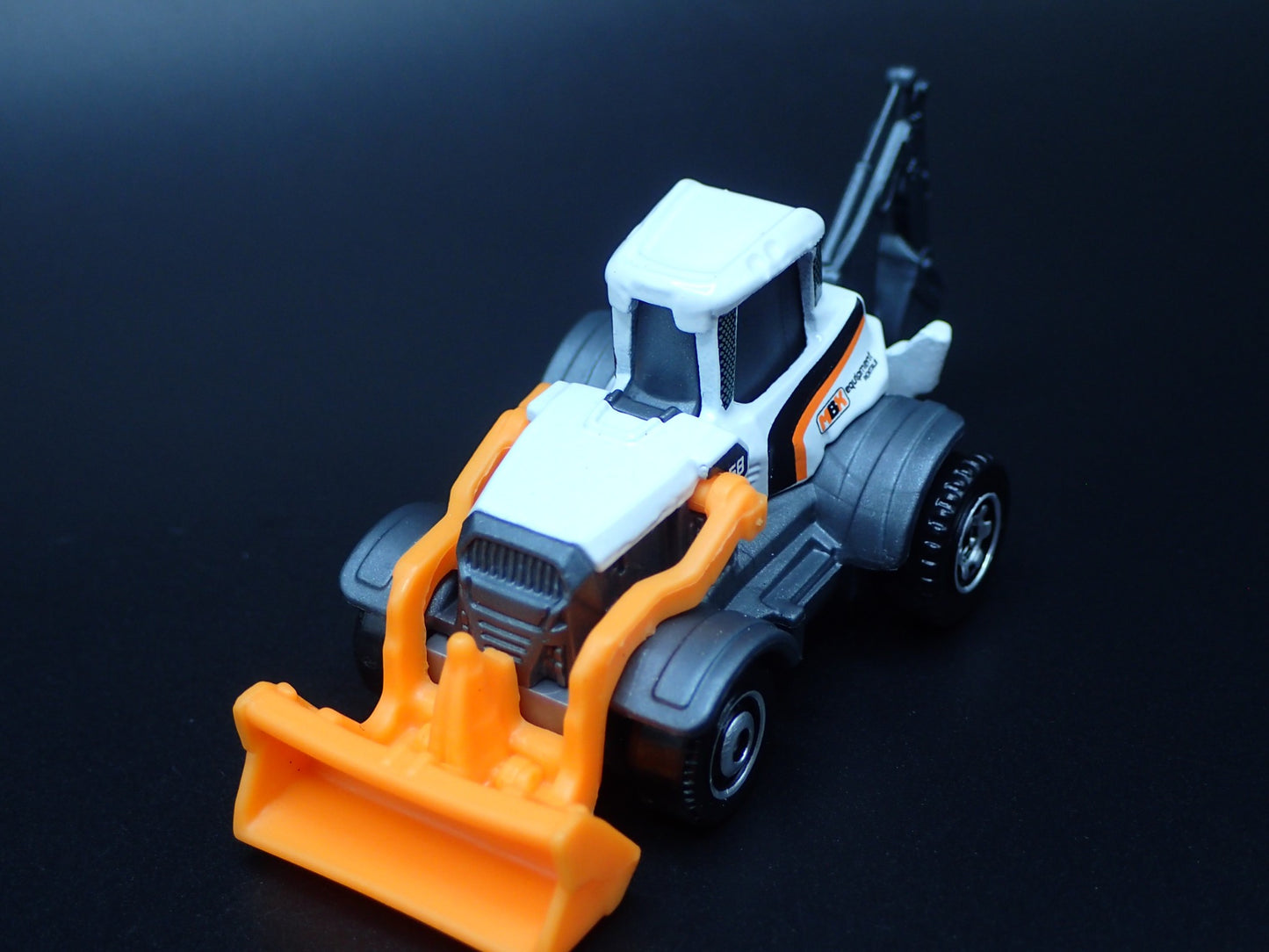 BACKHOE CONTRUCTION VEHICLE 1:64 MB SCALE COLLECTIBLE DIORAMA DIECAST MODEL CAR