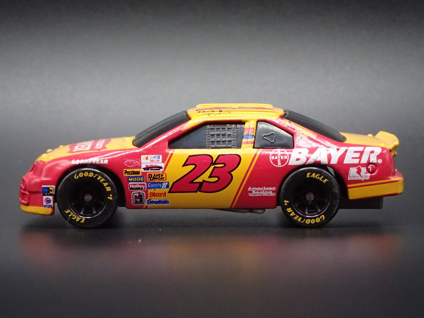 1995 95 FORD THUNDERBIRD 23 CHAD LITTLE NASCAR 1:64 SCALE DIECAST MODEL CAR