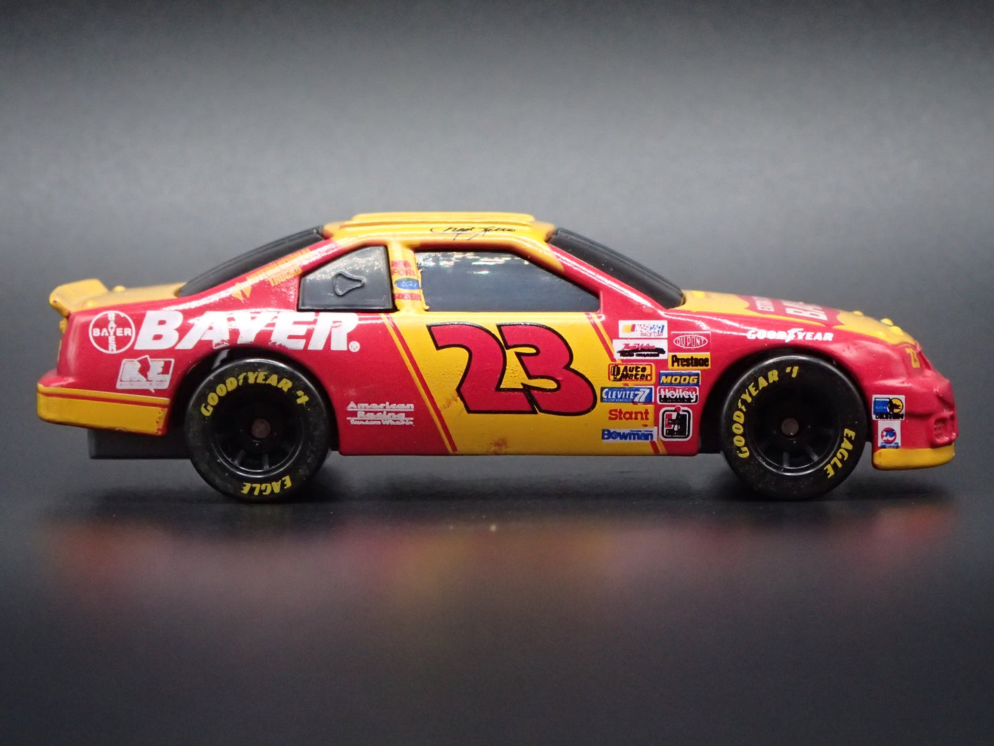 1995 95 FORD THUNDERBIRD 23 CHAD LITTLE NASCAR 1:64 SCALE DIECAST MODEL CAR