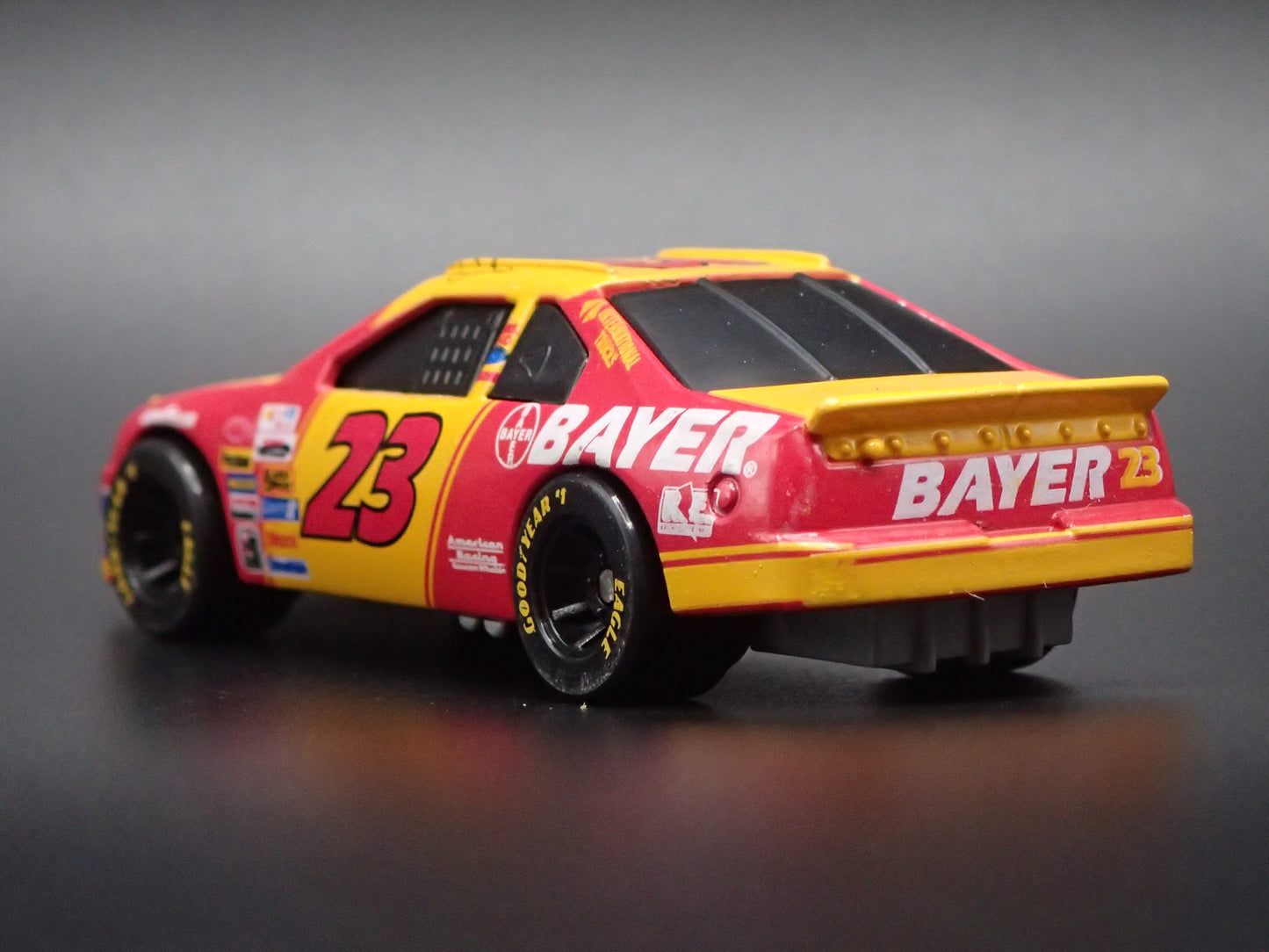 1995 95 FORD THUNDERBIRD 23 CHAD LITTLE NASCAR 1:64 SCALE DIECAST MODEL CAR